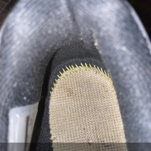 Jordan 4s - Picture 5 of 5